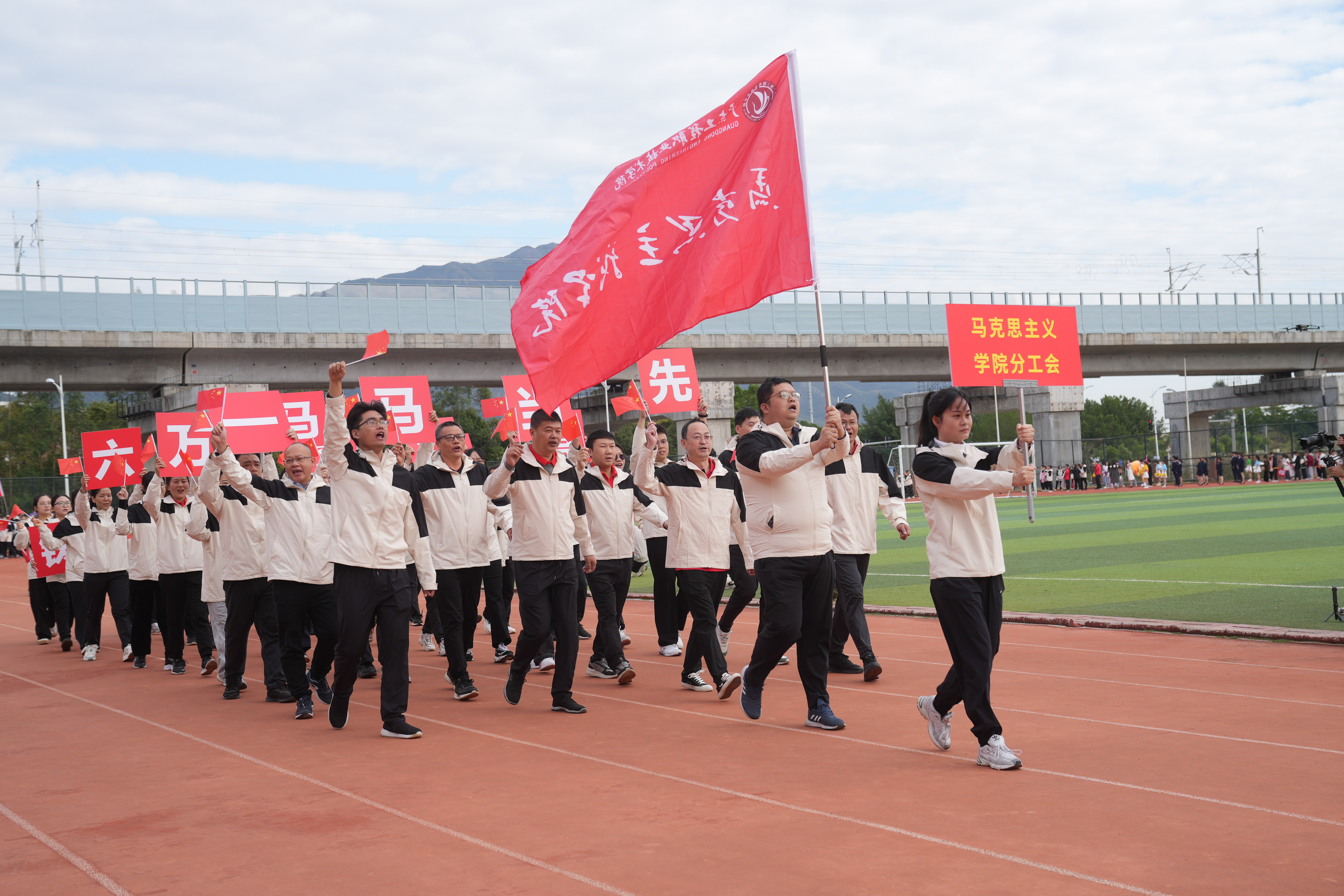 530a291a5168e35ce06db36dd586d9b.jpg