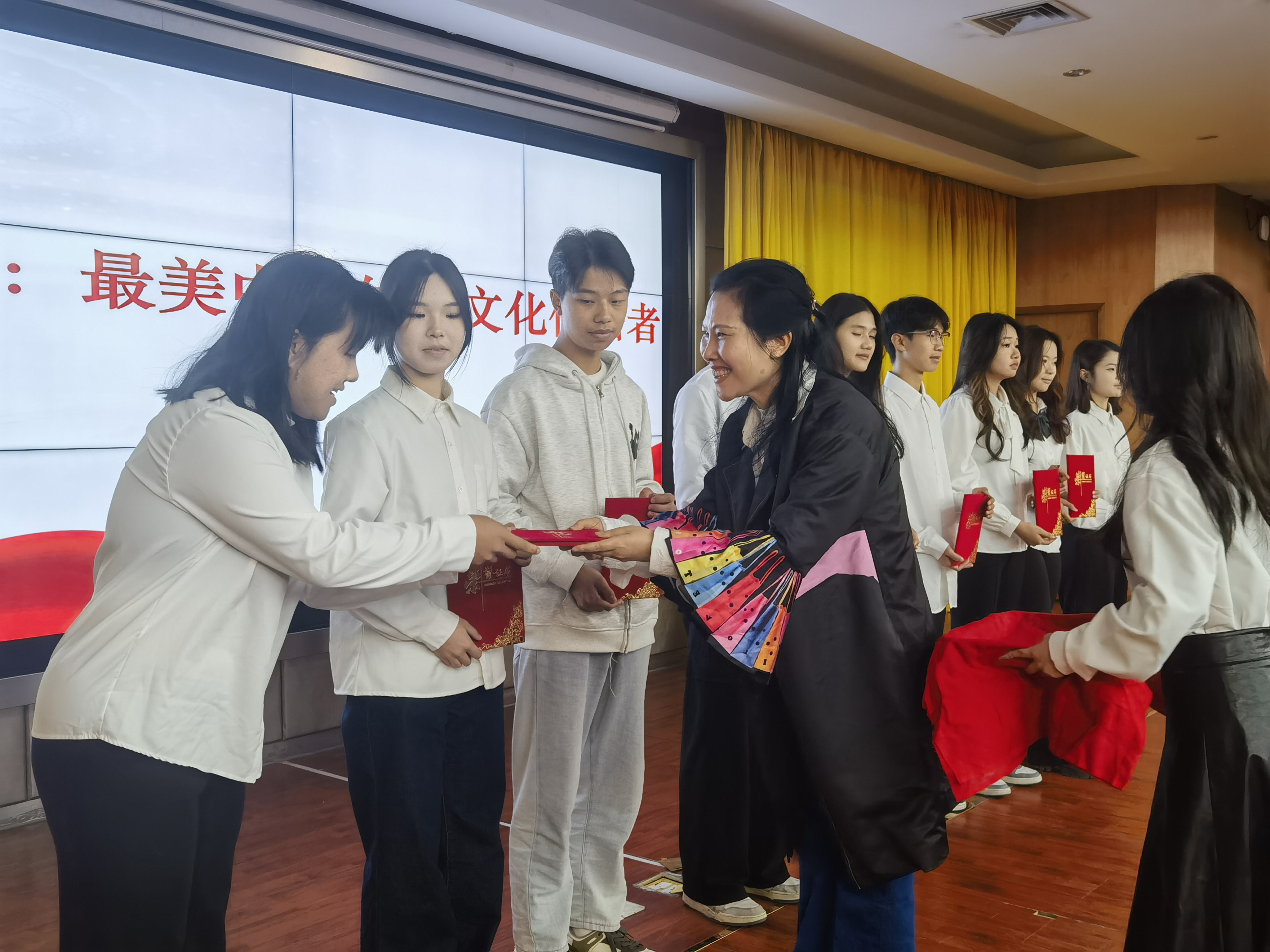 d115cccb2334a2fa7da555016297c33.jpg
