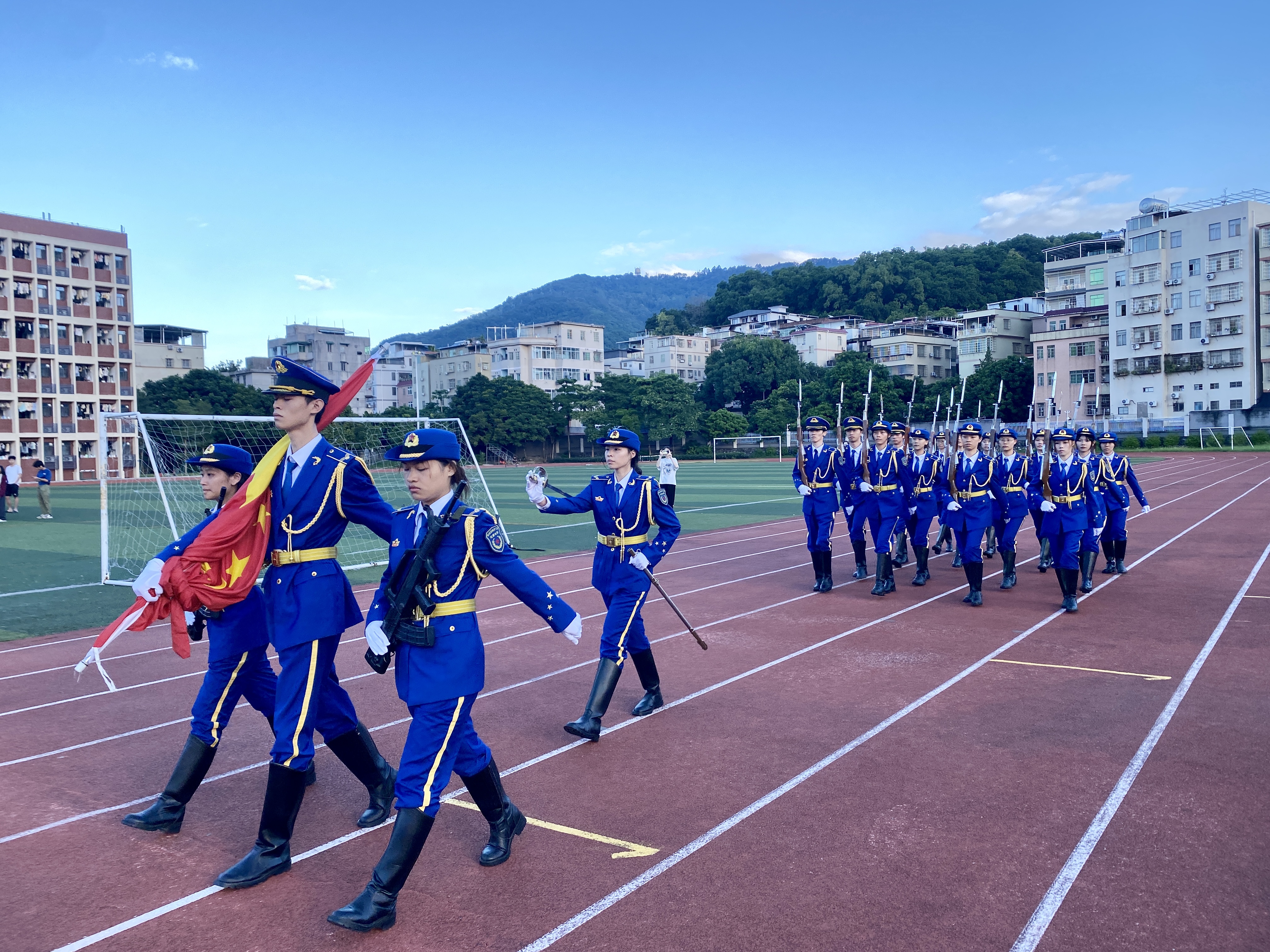 升旗队.jpg