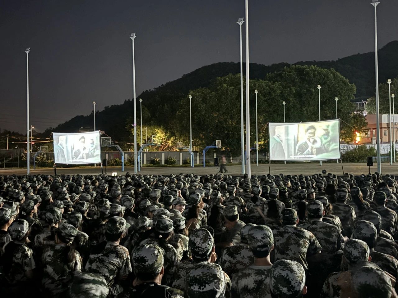 观影1.jpg