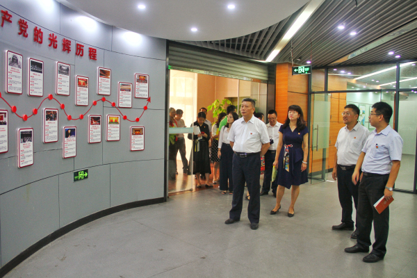 主题教育校党委书记吴琦琳深入开展强化党对学校全面领导工作调研