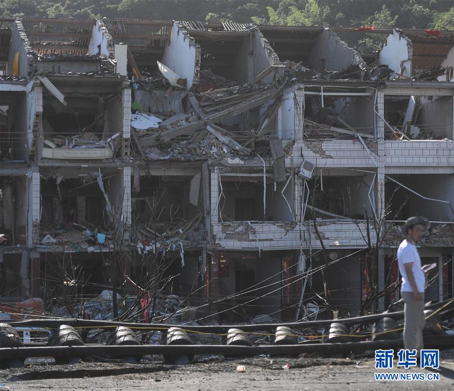 (社会)(4)国务院安委会决定对浙江温岭槽罐车爆炸事故查处实行挂牌督办