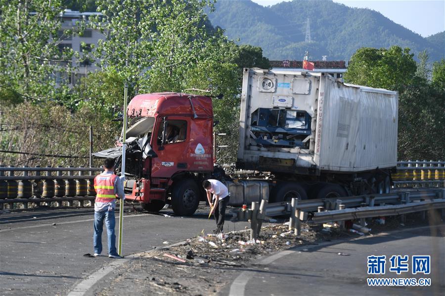 (社会)(2)国务院安委会决定对浙江温岭槽罐车爆炸事故查处实行挂牌督办