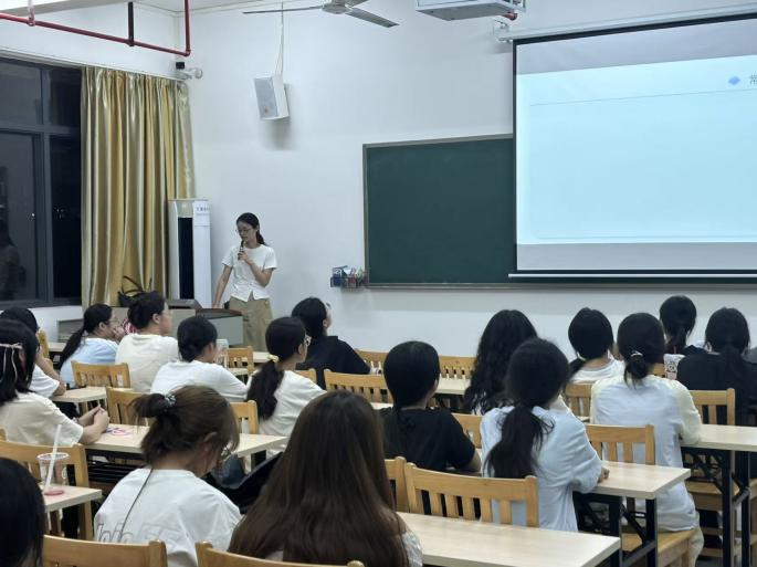 入学教育4.png
