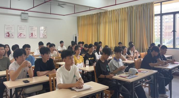 入学教育5.png