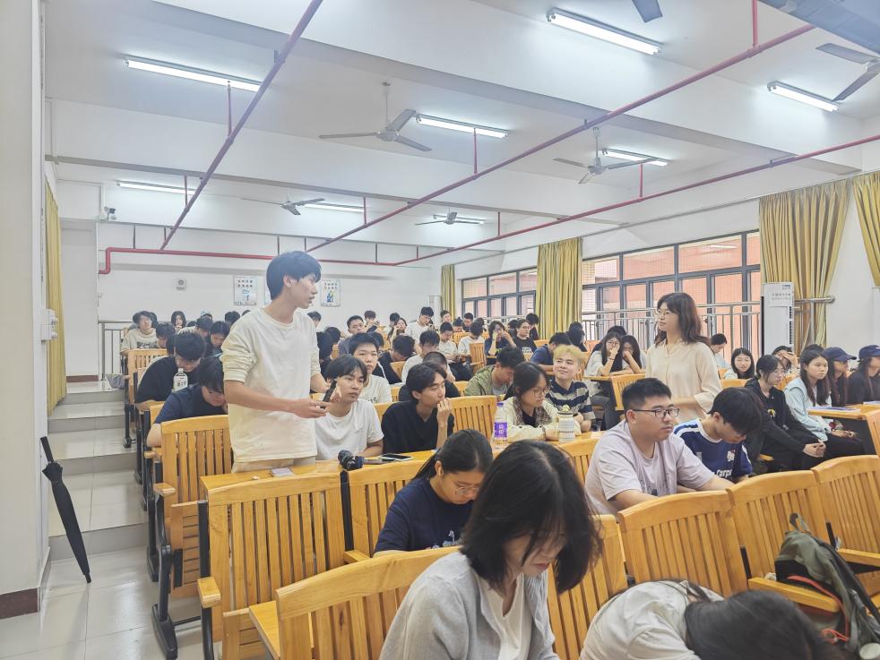 【建铸功成】引企入校拓渠道 党建领航助成长—...