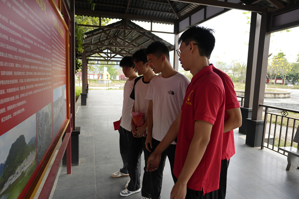 参观.jpg