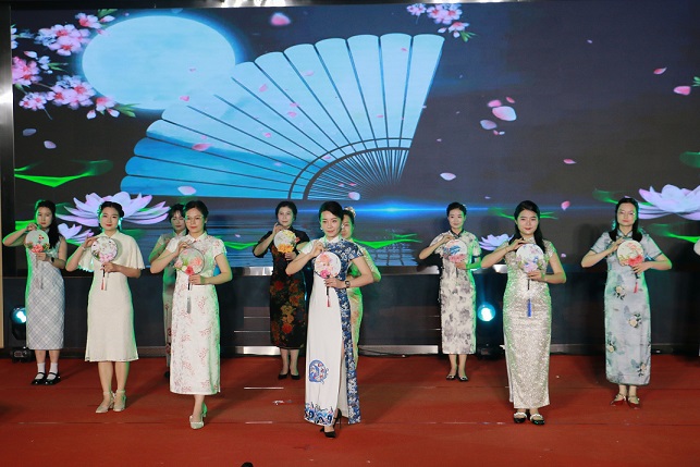15.旗袍1.jpg