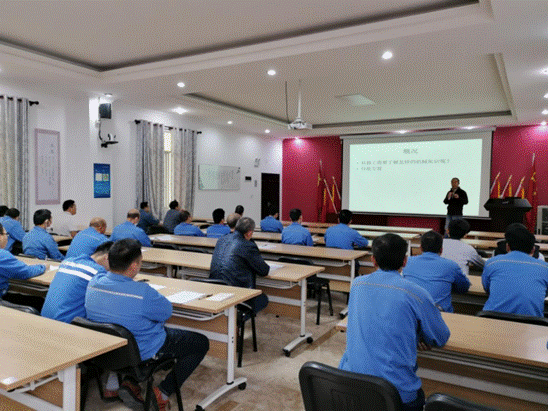 没有金刚钻不揽瓷器活机电工程学院教师应邀为简一陶瓷集团公司员工