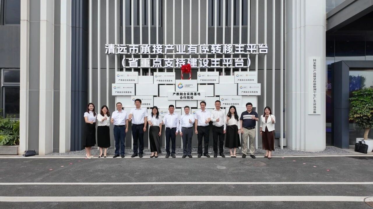 合影1.jpg