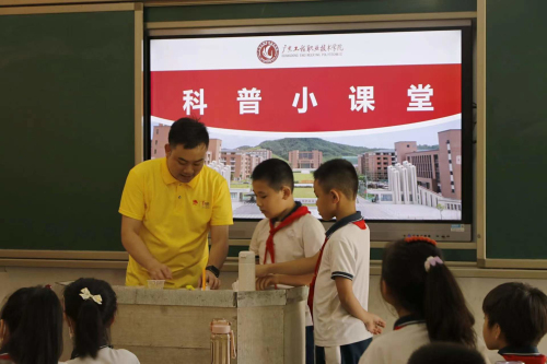 8f627b68b6c64b922dcff00ea916cd4_编辑.jpg